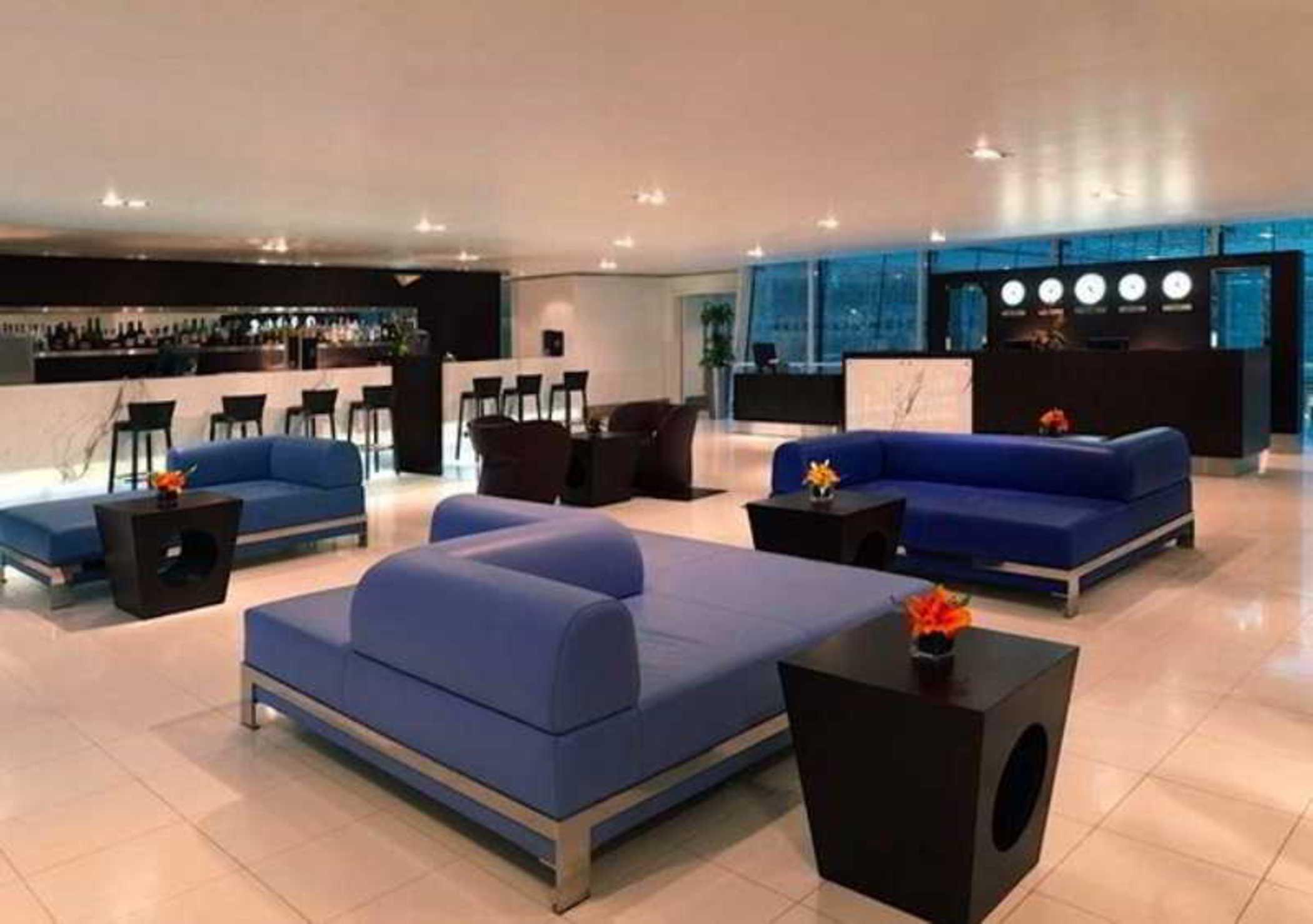 Dubai International Terminal Hotel Exterior foto The lounge at the airport
